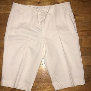 New York N company STRETCH WHITE MID RISE SHORTS
